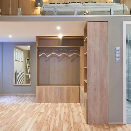 아파트 Snuggle Up On The Mezzanine At Stylish, Sunny Loft