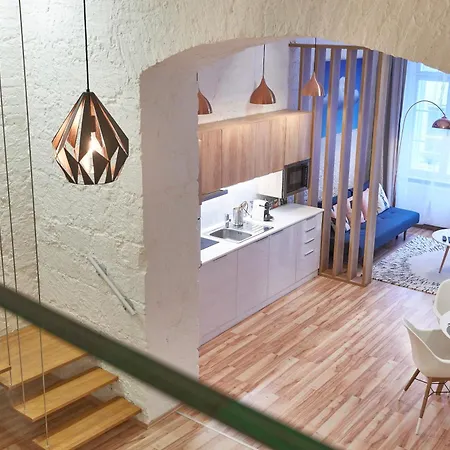 Snuggle Up On The Mezzanine At Stylish, Sunny Loft 아파트