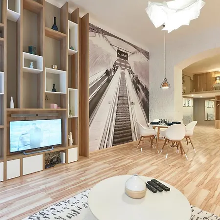 Apartment Snuggle Up On The Mezzanine At Stylish, Sunny Loft